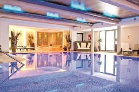 Bazén v hotelu Das Neuhaus, Saalbach