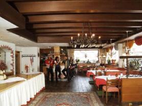 Rakouský hotel Alpenblick s jídelnou