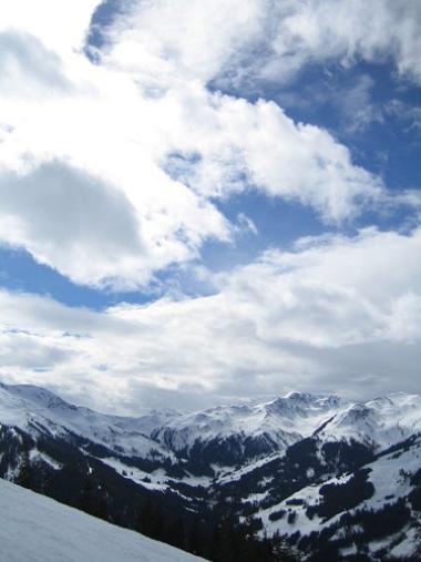 Zimní krajina oblasti Saalbach Hinterglemm