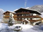 Rakouský hotel Schörhof v zimě