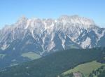 Letní krajina oblasti Saalbach Hinterglemm